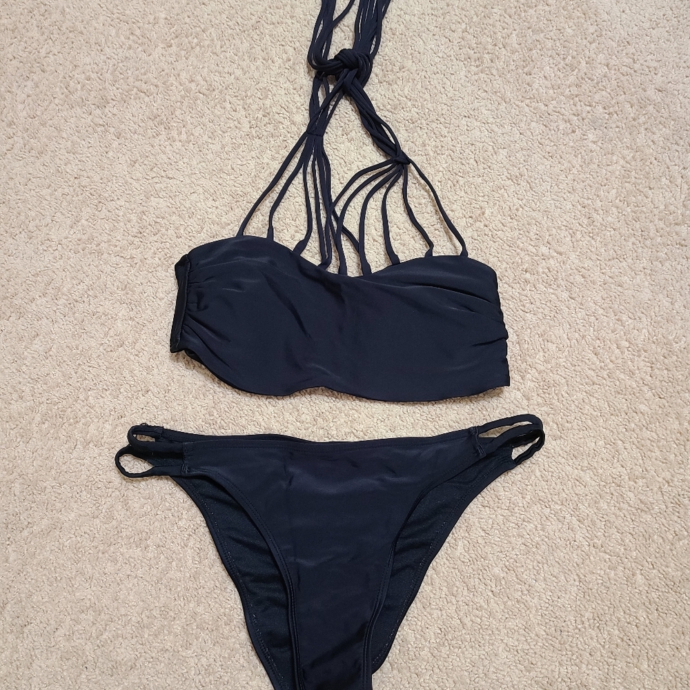 Xhileratipn 2-piece bikini size large